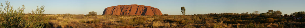 http://famille.pichot.free.fr/TourMonde/2009-09-28_Uluru/pano9A500_t.jpg